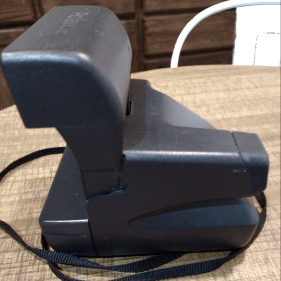 Polaroid One Step Close Up Camera - Picture 5 of 7
